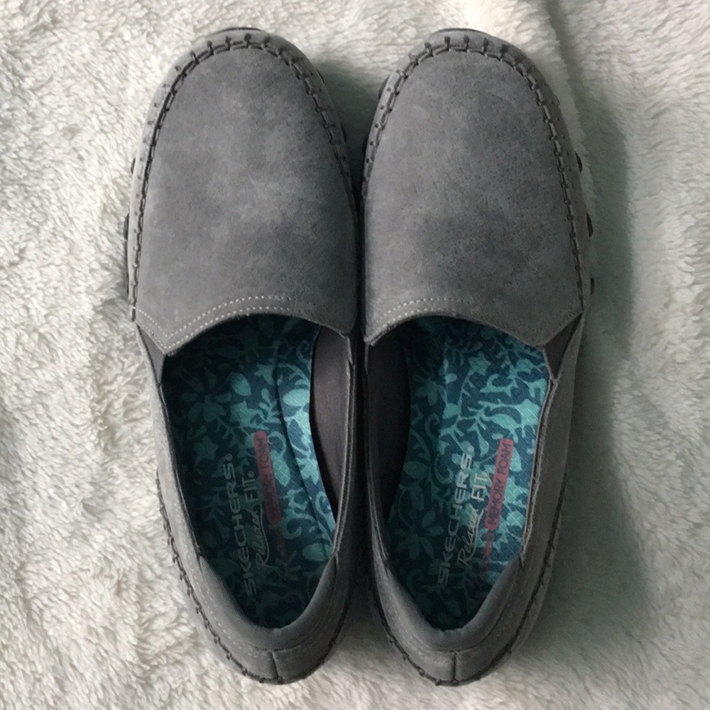 gray skechers loafers